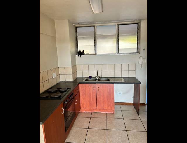 1 BEDROOM COMPLEX FOR SALE IN SUNNYSIDE